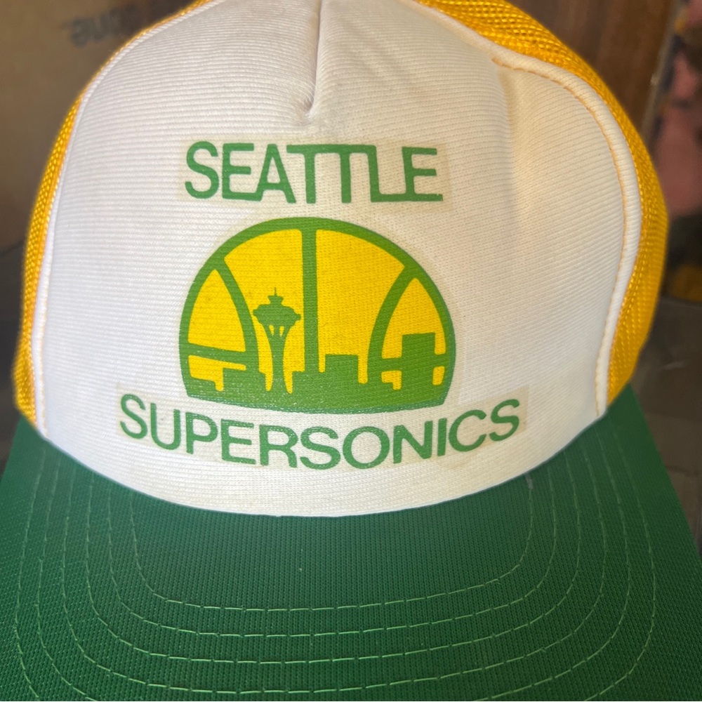 Vintage SEATTLE SUPERSONICS Trucker Cap Hat Snapback Mesh Officially Licensed 🔥
